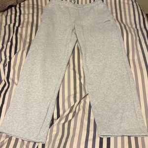 Aritzia cozy Sweatfleece mega straight sweatpants